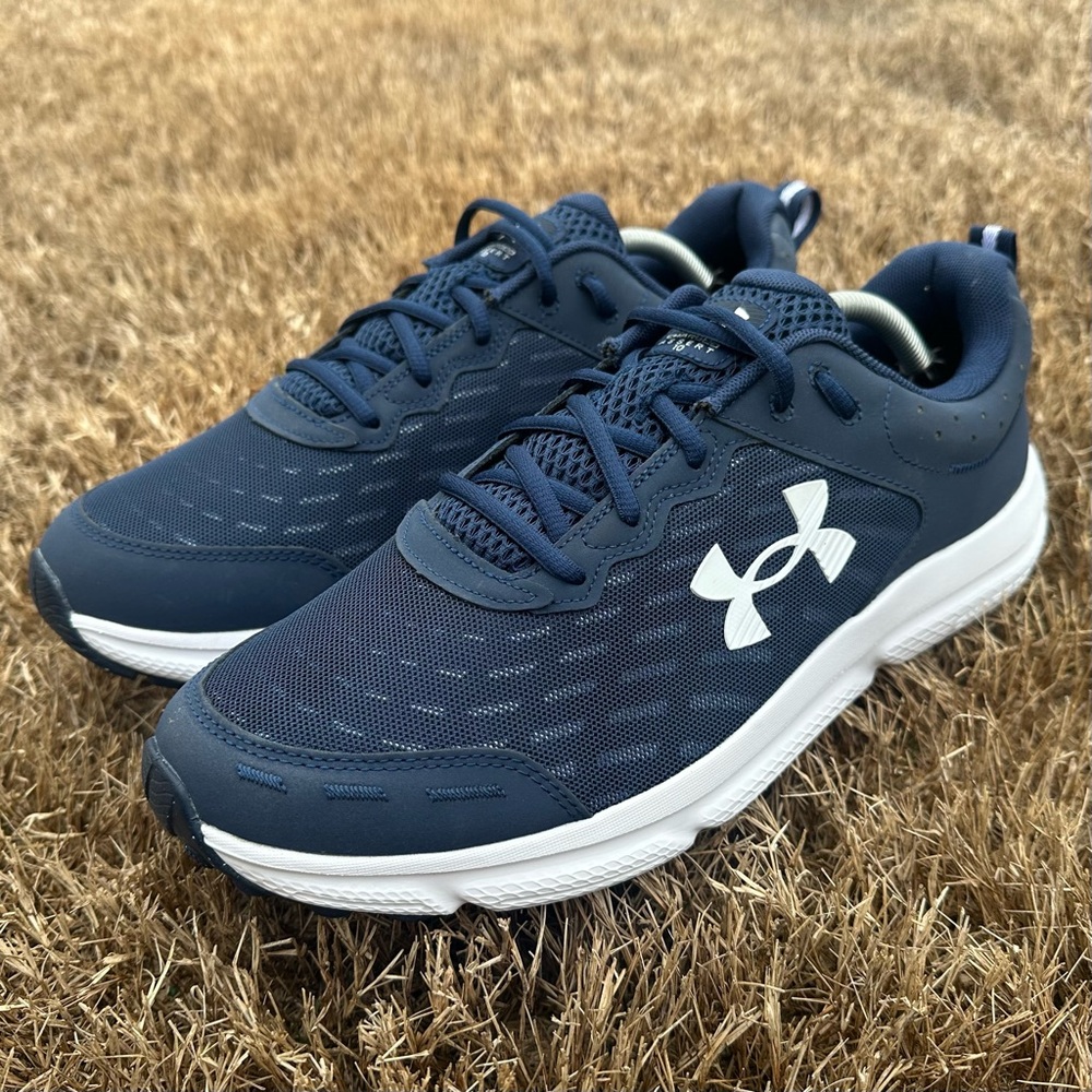 Under Armour Charged Assert 10 Running Shoes Mens 12 Navy Blue Athletic Sneakers